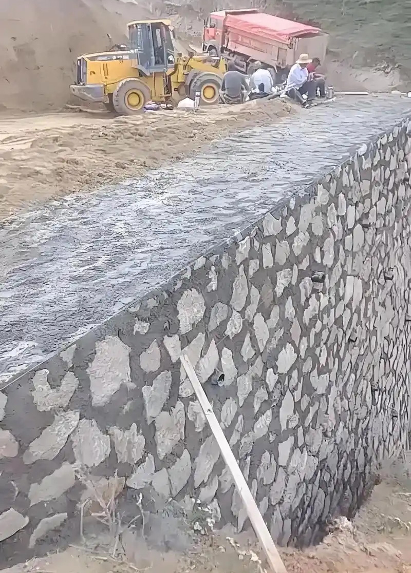 漯河边坡加固